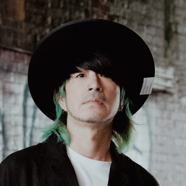 LOW IQ 01 & THE RHYTHM MAKERS